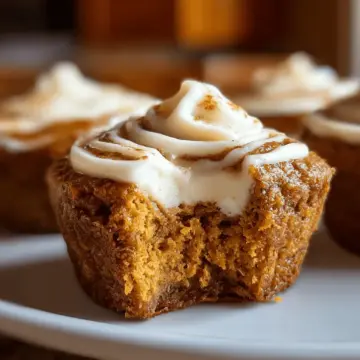 Amazing Pumpkin Cheesecake Muffins