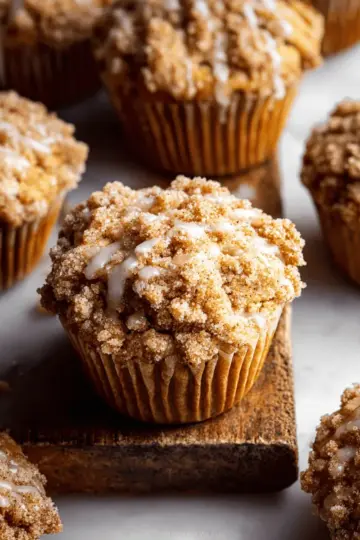 Apple Cinnamon Crumb Muffins
