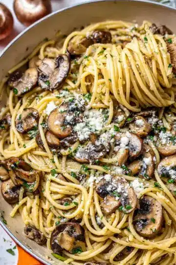 Easy Mushroom Garlic Spaghetti Recipe