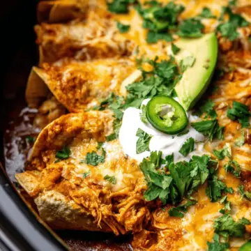 Slow Cooker Chicken Enchiladas