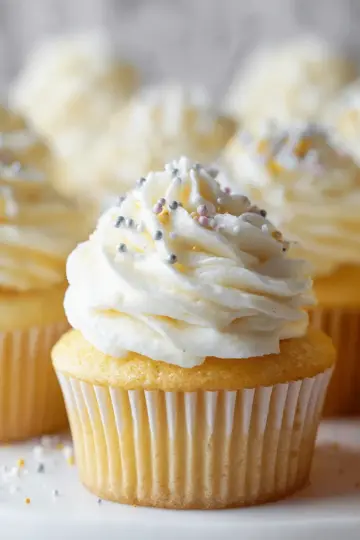 Moist Vanilla Cupcakes