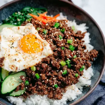 Korean Ground Beef and Rice Bowls