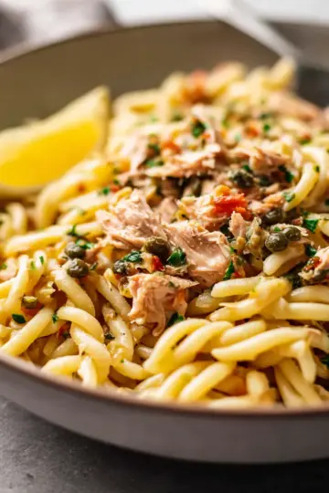 The most amazing canned tuna pasta
