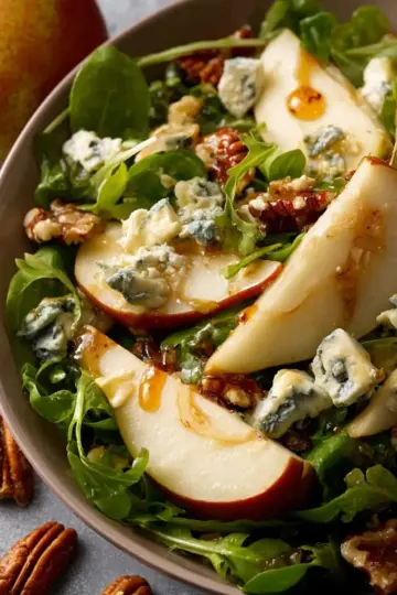 Pear Salad with blue cheese
