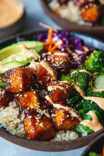 Crispy Bang Bang Salmon Bites Bowls