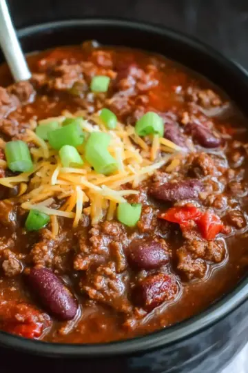 Hearty Classic Slow Cooker Chili Recipe